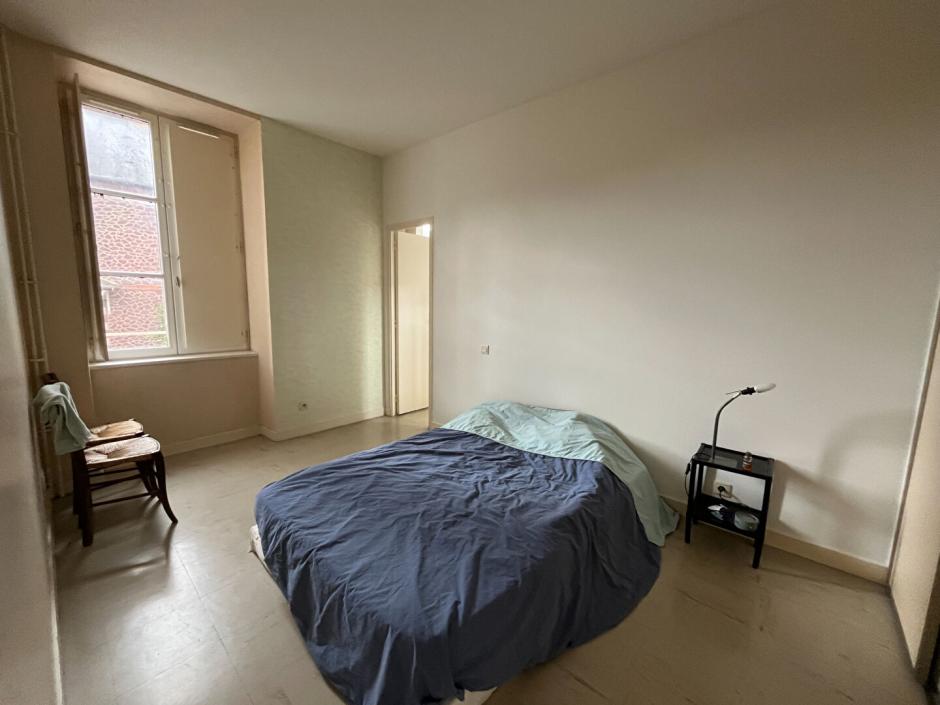 Ac3- location appartement 
montfort sur meu
 1785541082
