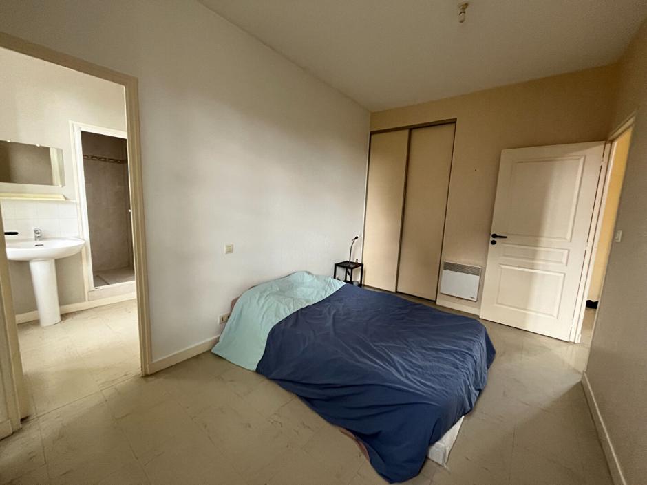 Ac3- location appartement 
montfort sur meu
 1785541082