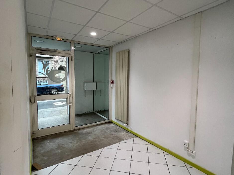 Ac3- location local_professionnel 
montfort sur meu
 1777420718