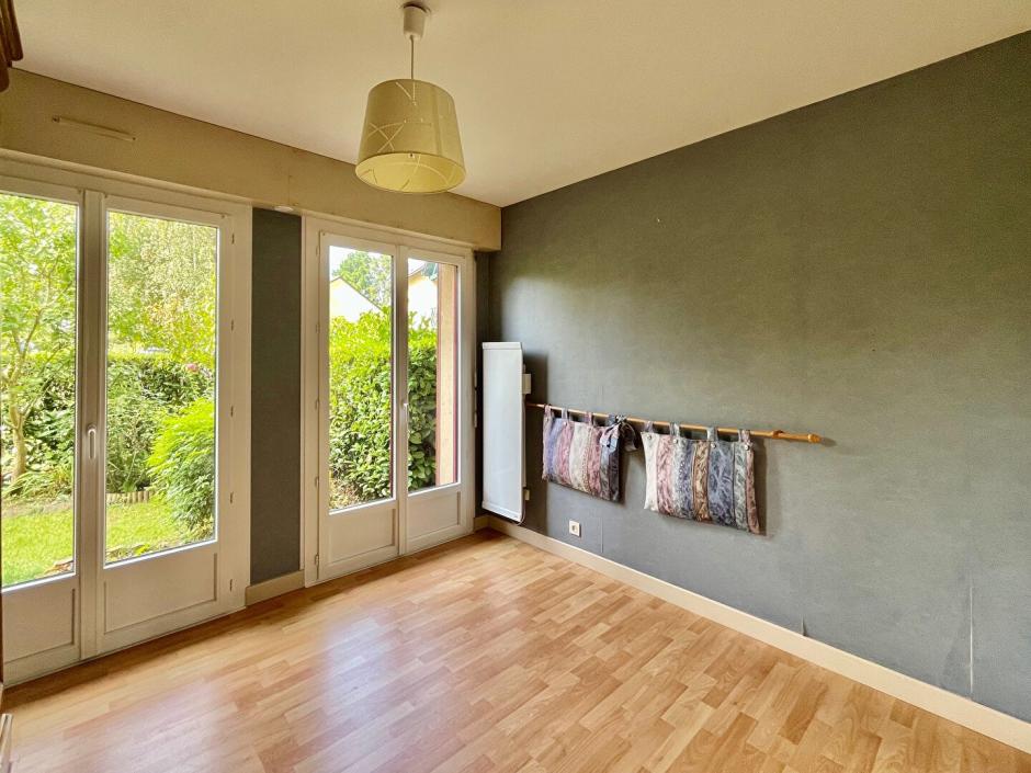 Ac3- vente appartement 
montfort sur meu
 1762304878