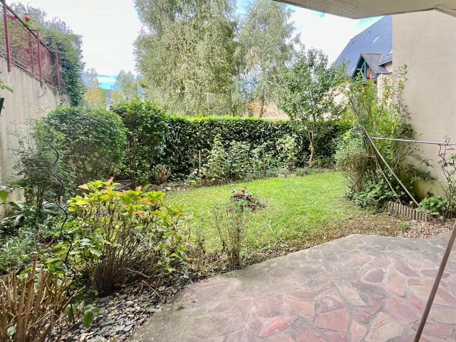 Ac3- vente appartement 
montfort sur meu
 1762304878