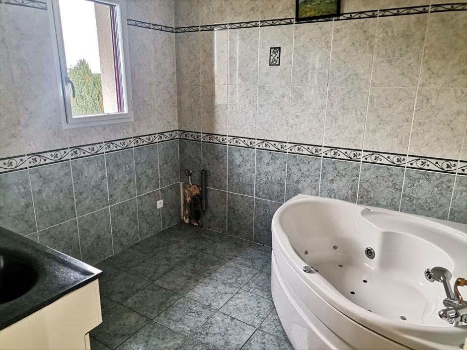 Ac3- vente maison 
geveze
 1766192145