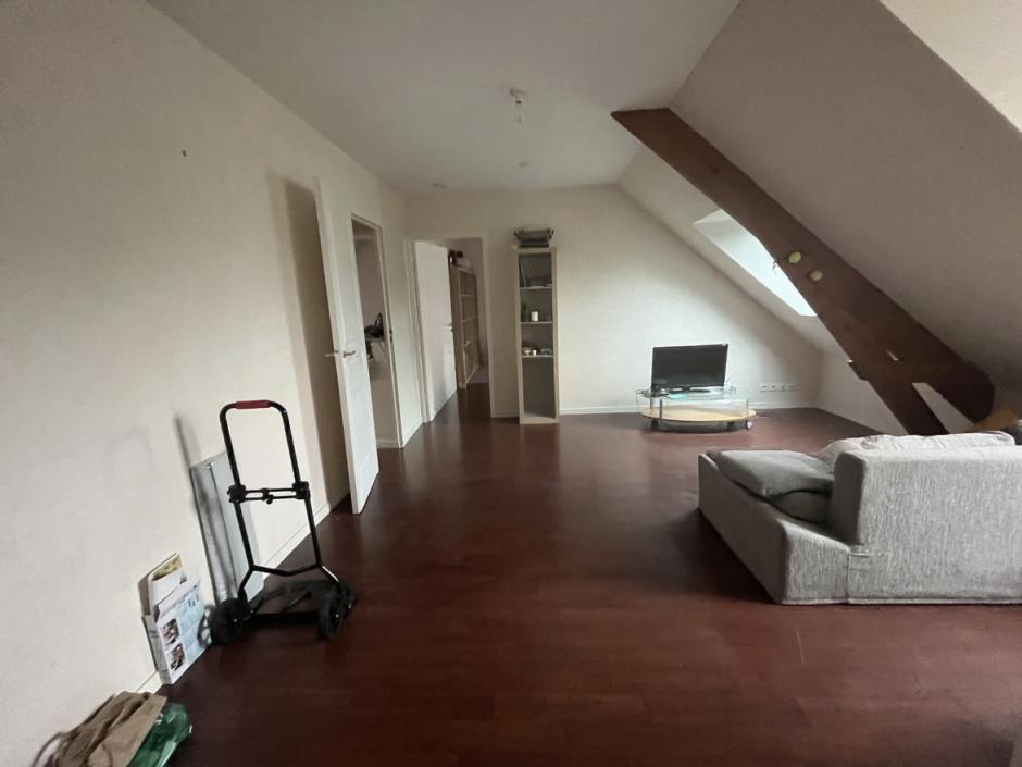 Ac3- location appartement 
montfort sur meu
 1760486246
