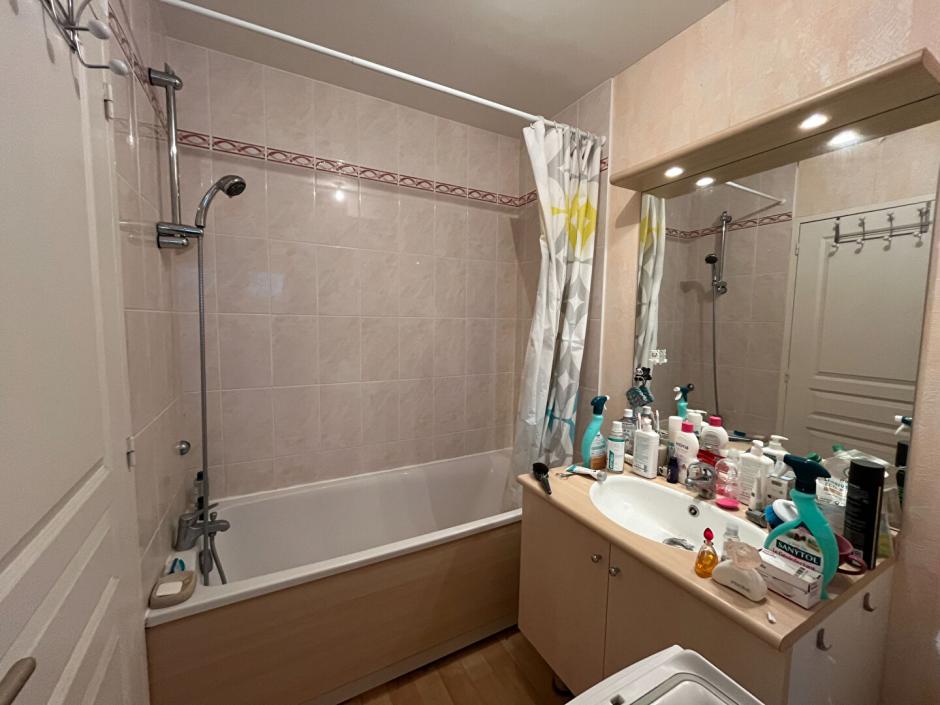 Ac3- location appartement 
montfort sur meu
 1760486246