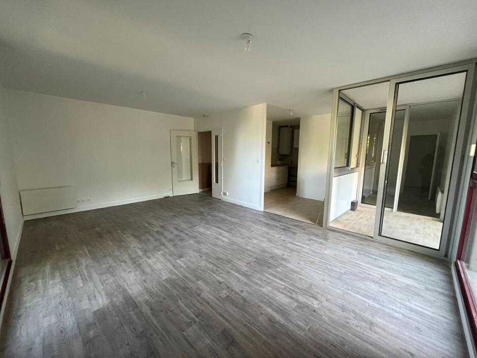 Ac3- location appartement 
montfort sur meu
 1773795247