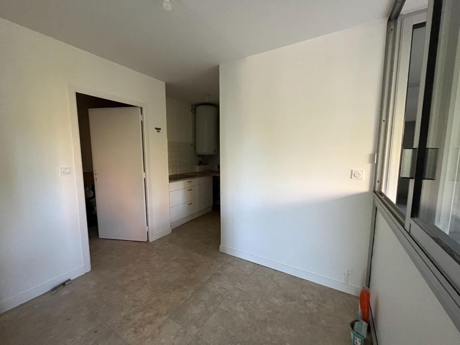 Ac3- location appartement 
montfort sur meu
 1773795247