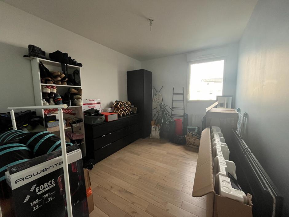 Ac3- location appartement 
montfort sur meu
 1776382565