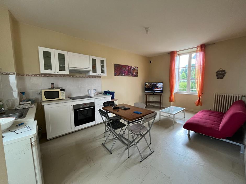 Ac3- location appartement 
montfort sur meu
 1785541082