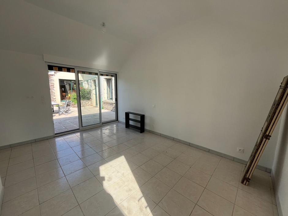 Ac3- location appartement 
talensac
 1749859543