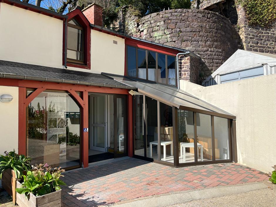 Ac3- location local_professionnel 
montfort sur meu
 1761958455