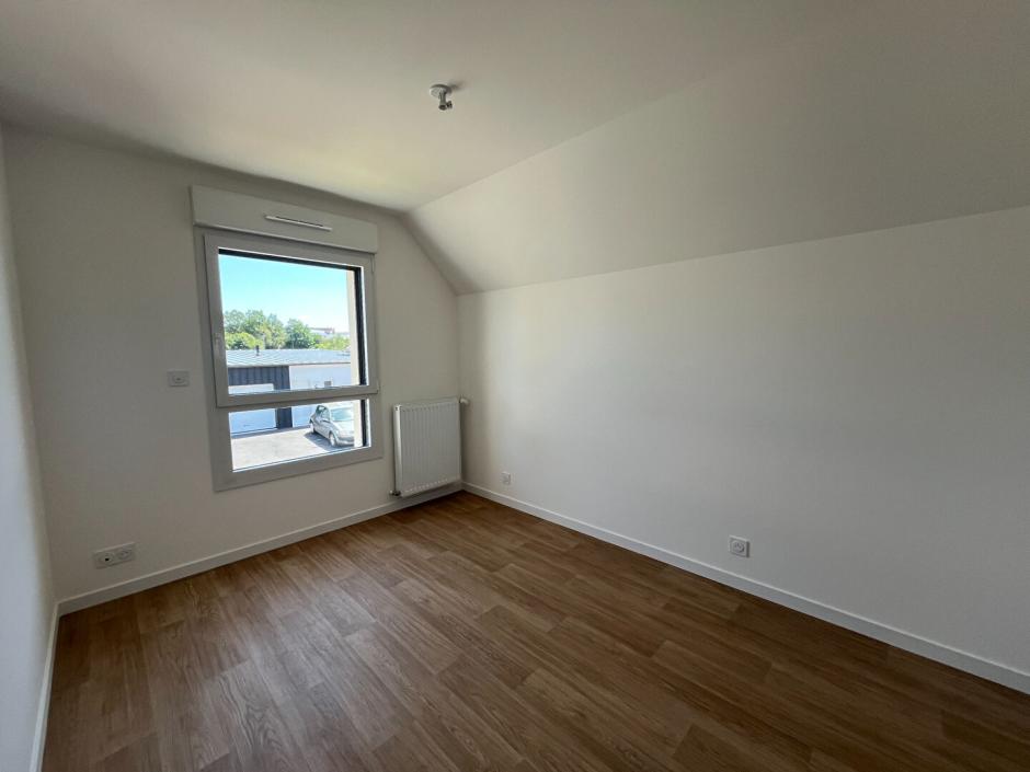 Ac3- location maison 
breal sous montfort
 1782862491