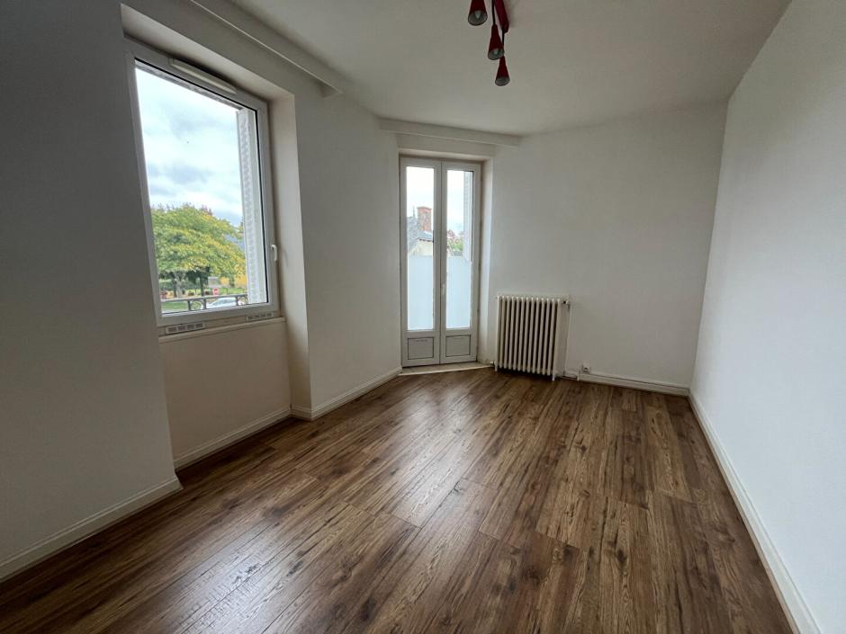 Ac3- location maison 
irodouer
 1764982444