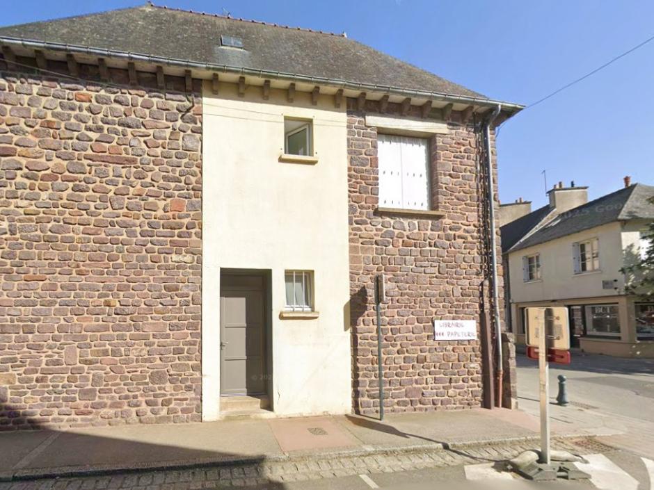 Ac3- location maison 
montfort sur meu
 1757722412