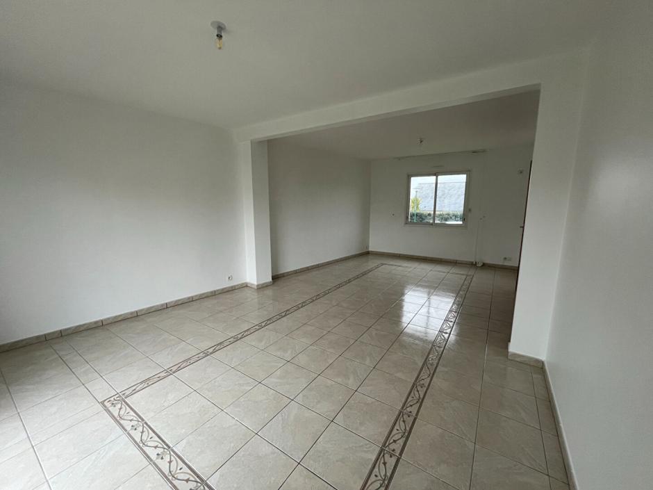 Ac3- location maison 
montfort sur meu
 1759535568
