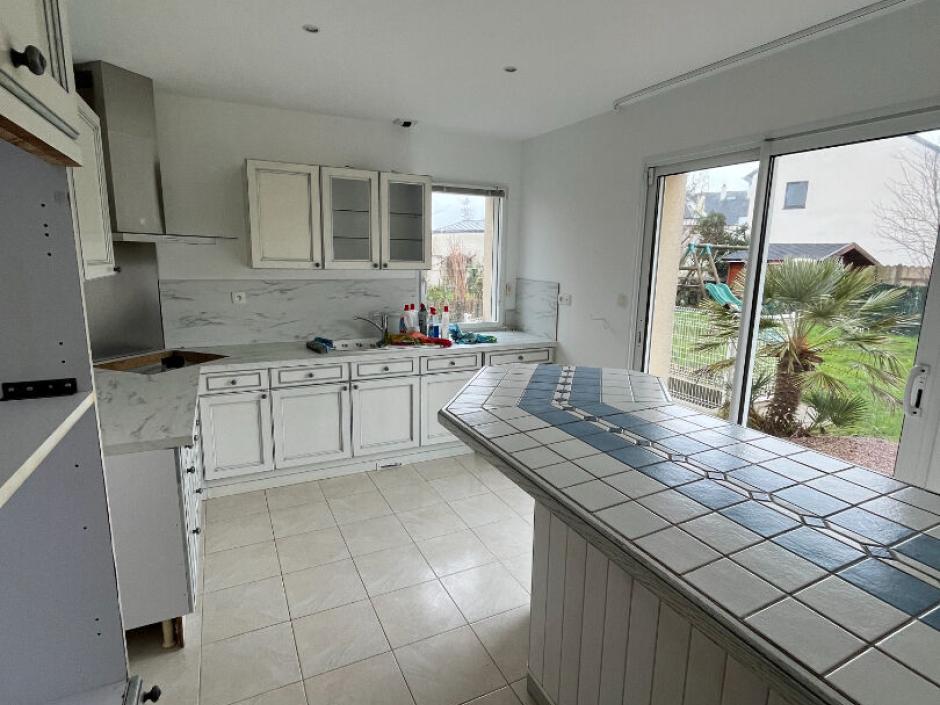 Ac3- location maison 
montfort sur meu
 1759535568