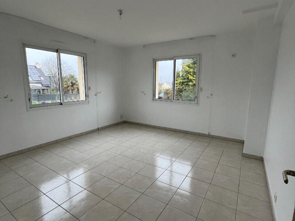 Ac3- location maison 
montfort sur meu
 1763513624