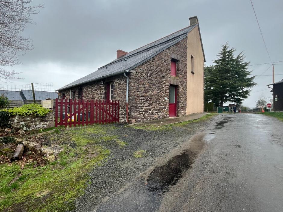 Ac3- location maison 
montfort sur meu
 1771376624