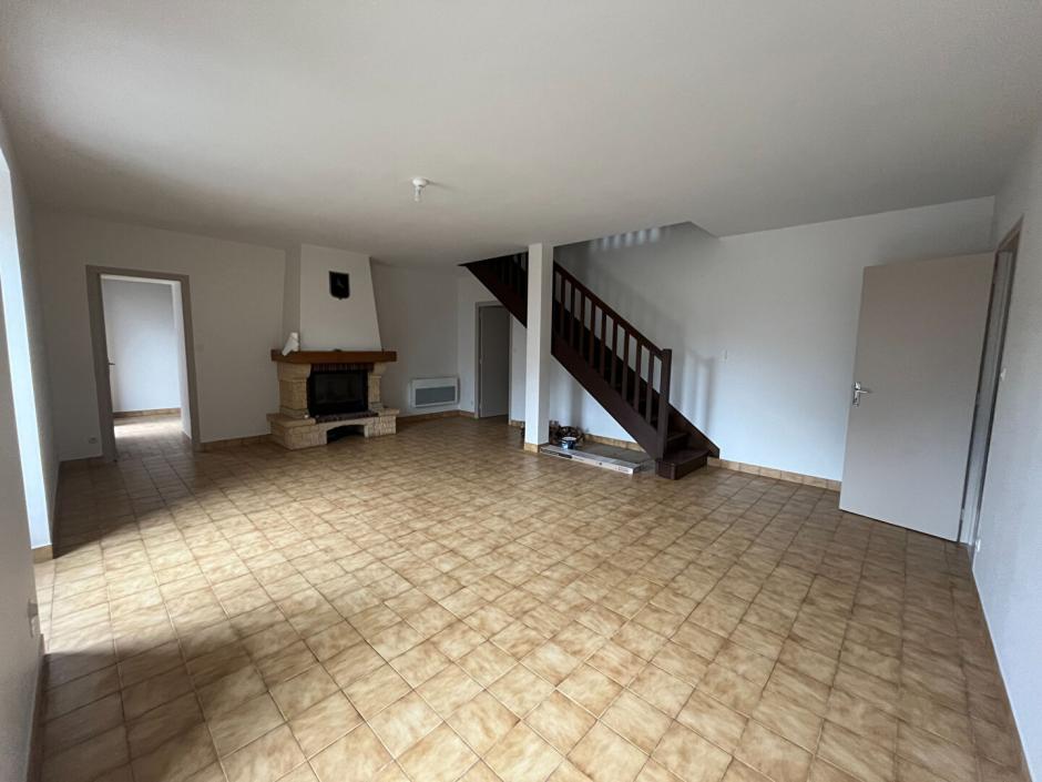 Ac3- location maison 
saint thual
 1781308797
