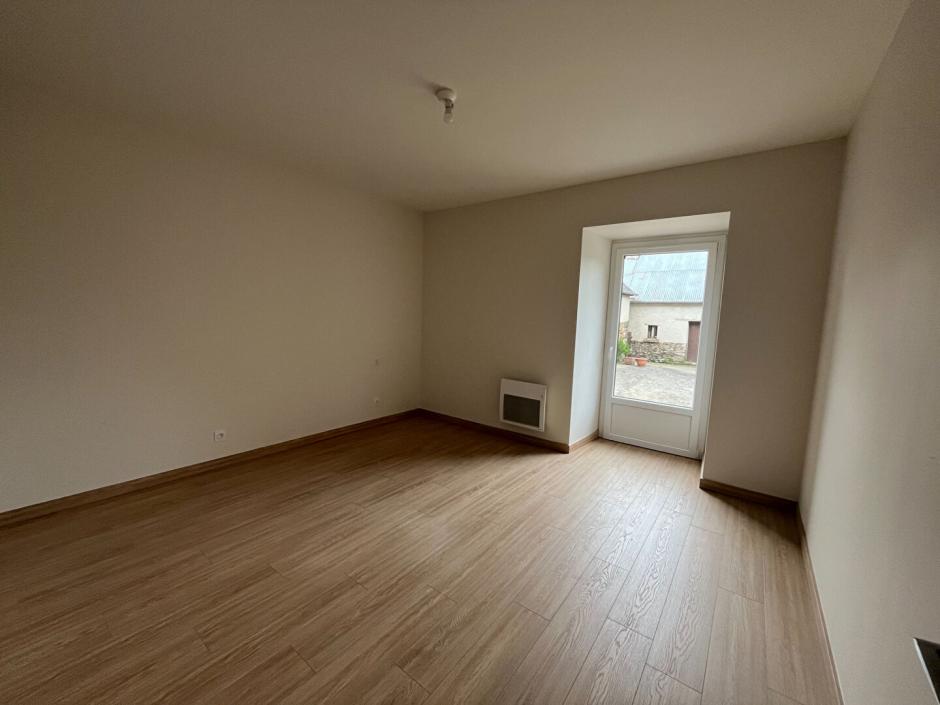 Ac3- location maison 
saint thual
 1781308797