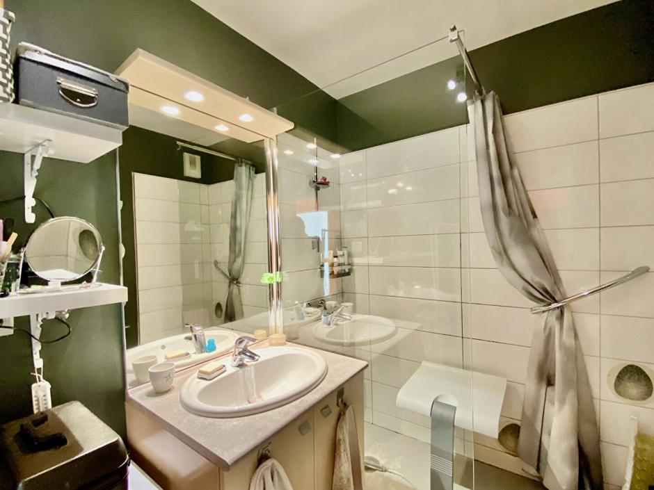 Ac3- vente appartement 
le rheu
 1746056018
