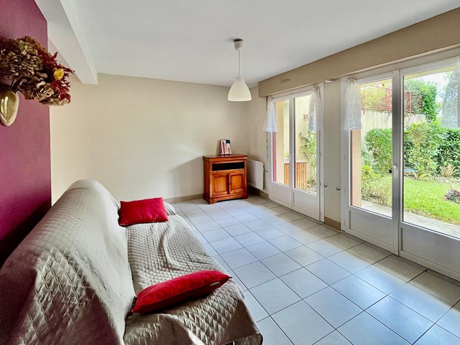 Ac3- vente appartement 
montfort sur meu
 1761350216