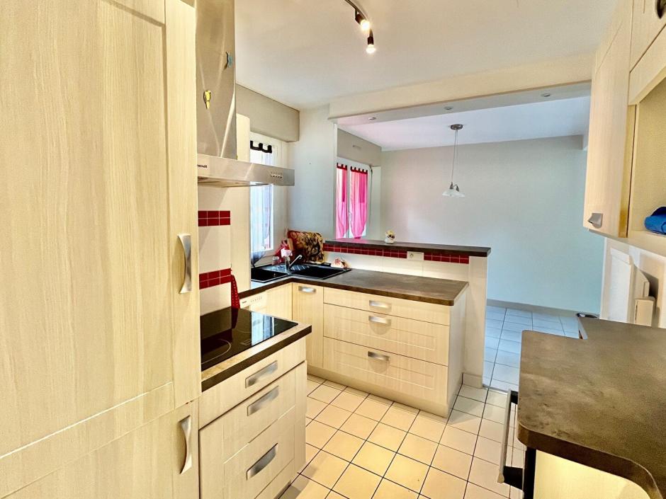 Ac3- vente appartement 
montfort sur meu
 1761350216