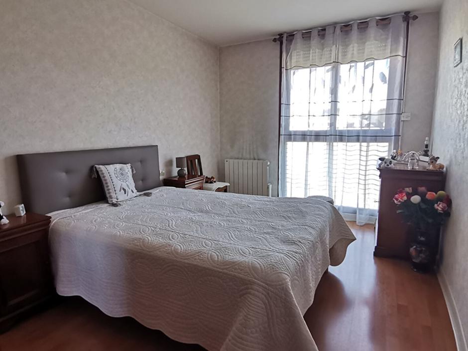 Ac3- vente appartement 
montfort sur meu
 1773449703