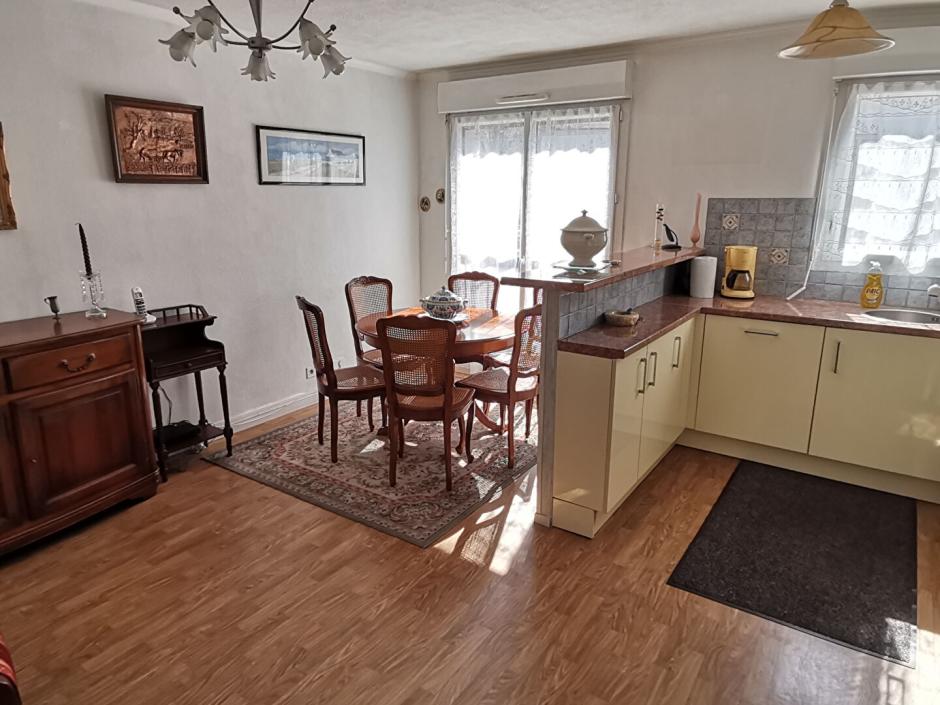 Ac3- vente appartement 
montfort sur meu
 1779494343