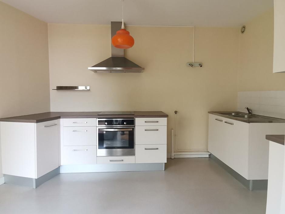 Ac3- vente appartement 
montfort sur meu
 1786145883