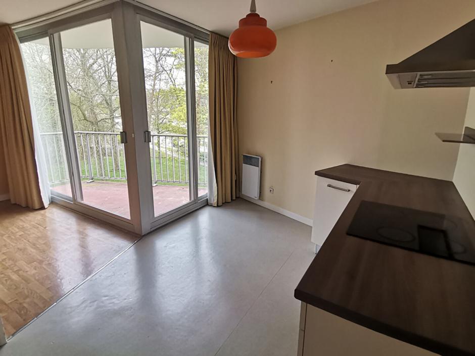 Ac3- vente appartement 
montfort sur meu
 1786145883