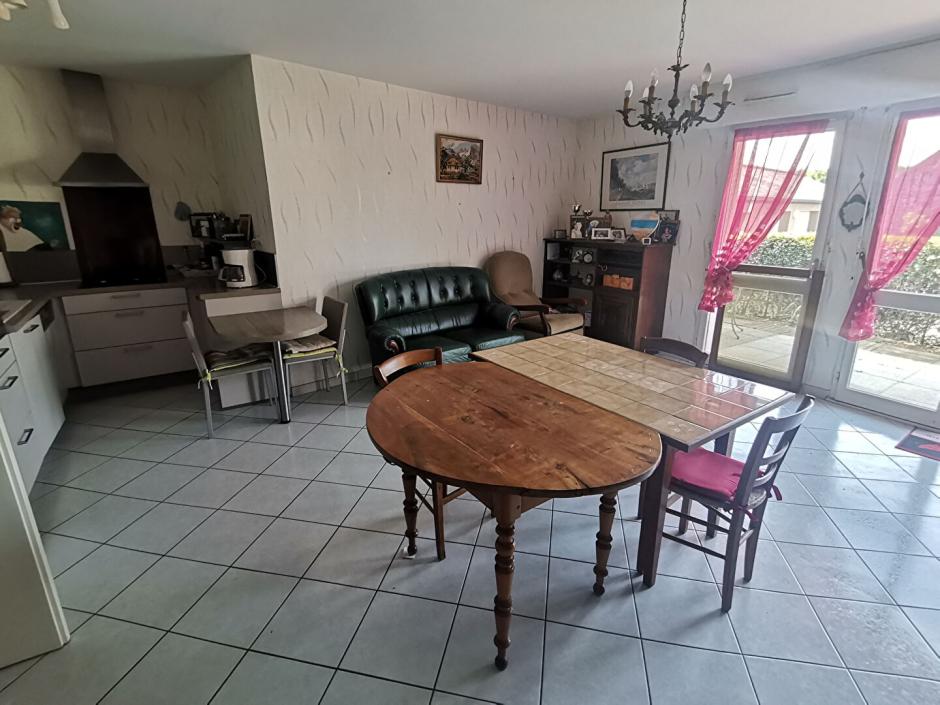 Ac3- vente appartement 
montfort sur meu
 1787095897
