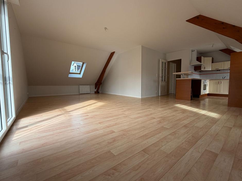 Ac3- vente appartement 
montfort sur meu
 1789169432