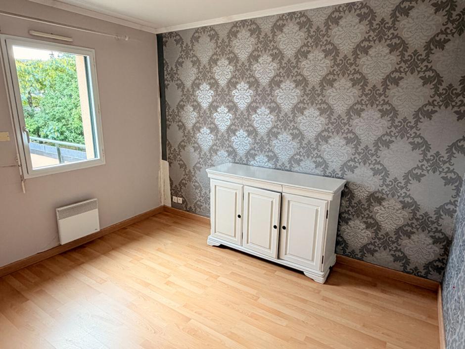 Ac3- vente appartement 
montfort sur meu
 1792452605