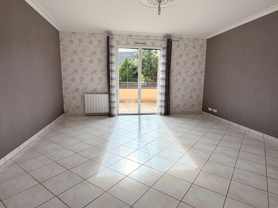 Ac3- vente appartement 
montfort sur meu
 1792452605