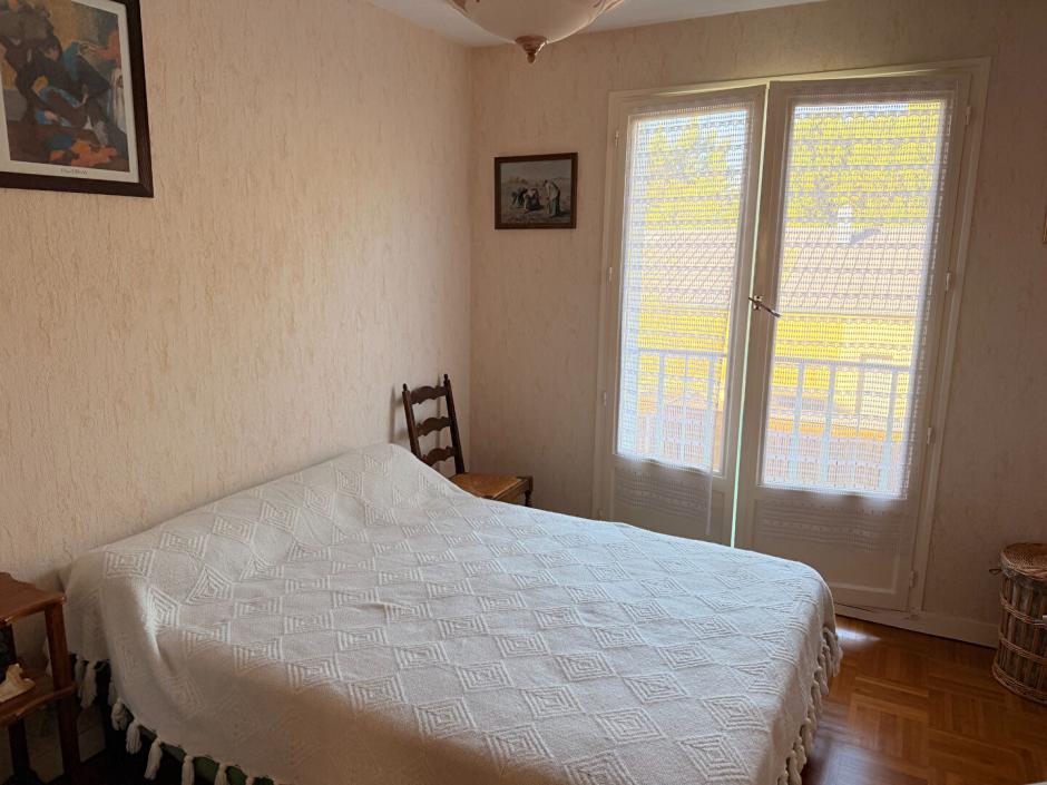 Ac3- vente appartement 
montfort sur meu
 1792711804