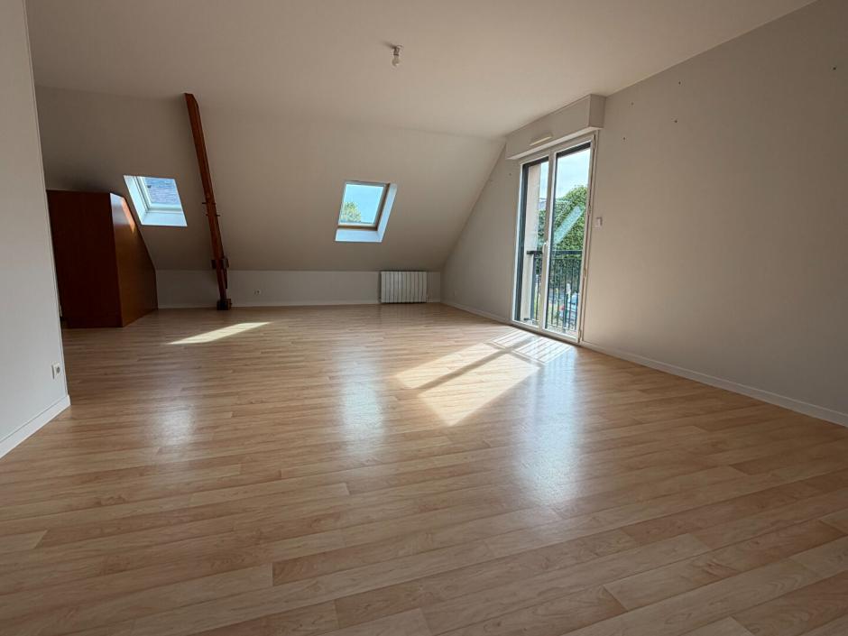 Ac3- vente appartement 
montfort sur meu
 1792798234