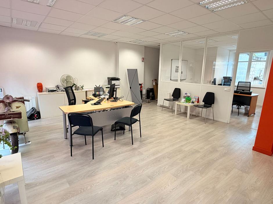 Ac3- vente local_professionnel 
montfort sur meu
 1793233804