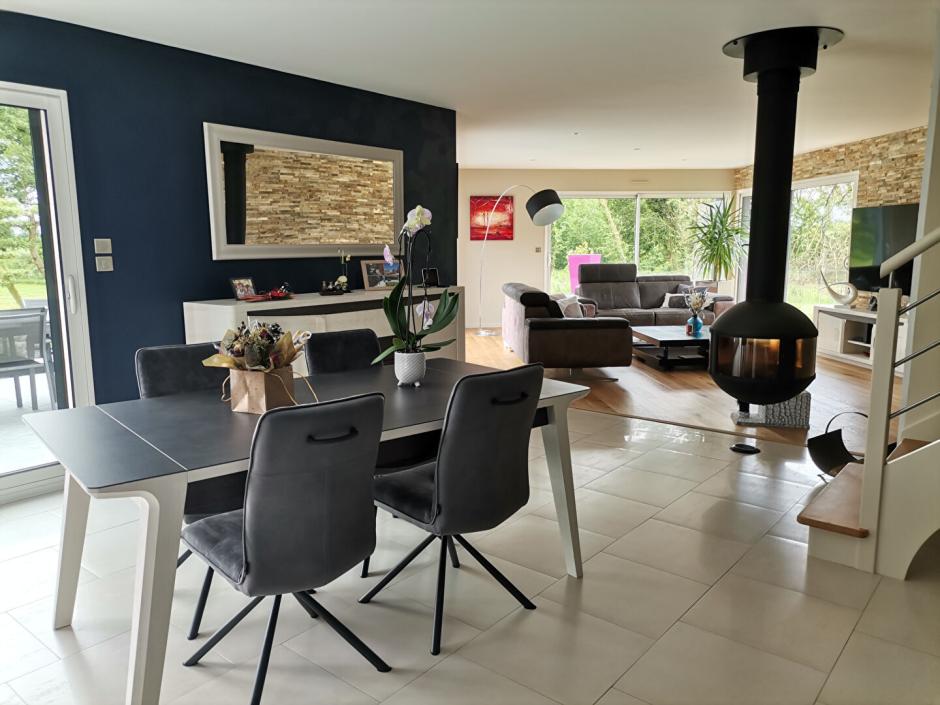 Ac3- vente maison 
montfort sur meu
 1742347047