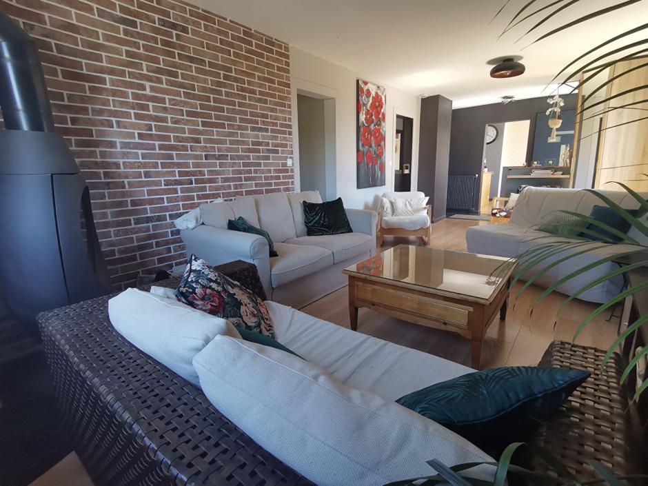 Ac3- vente maison 
montfort sur meu
 1748649720