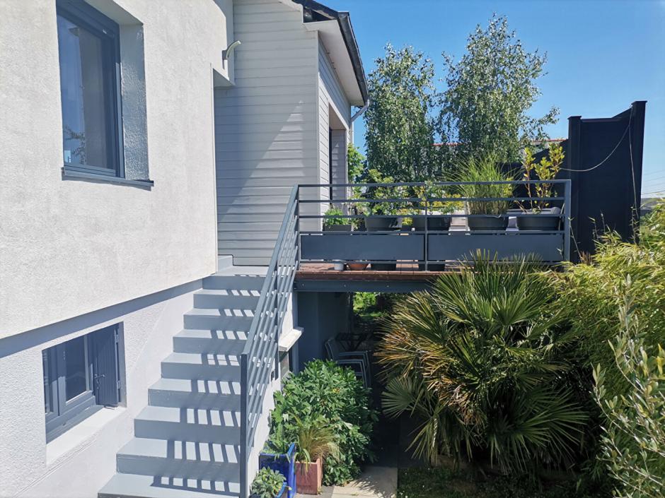 Ac3- vente maison 
montfort sur meu
 1748649720