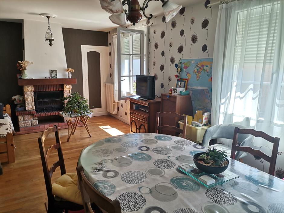 Ac3- vente maison 
montfort sur meu
 1761699013