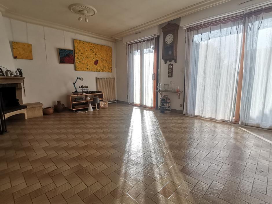 Ac3- vente maison 
montfort sur meu
 1784676933