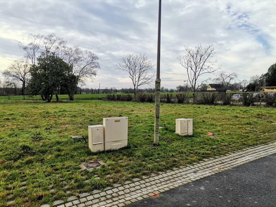 Ac3- vente terrain 
la chapelle thouarault
 1768957152