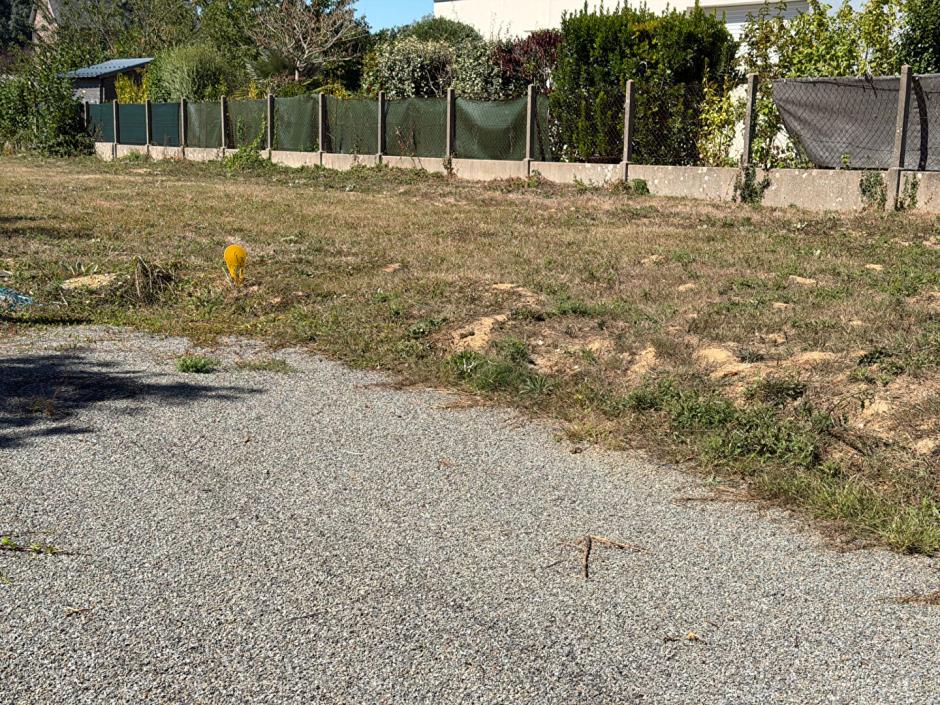Ac3- vente terrain 
montfort sur meu
 1792798233